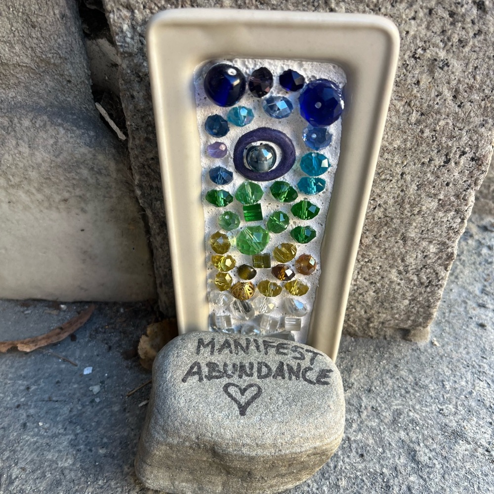 Altar to Thrifticus : Manifesting Abundance (Consciousness) 🙏🏼🥺🙏🏼